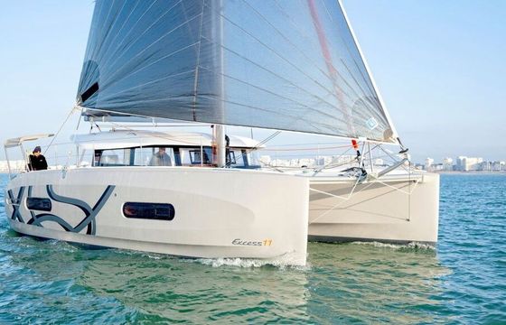 Catamaran Excess Excess 11 - 3 + 2 cab 11m