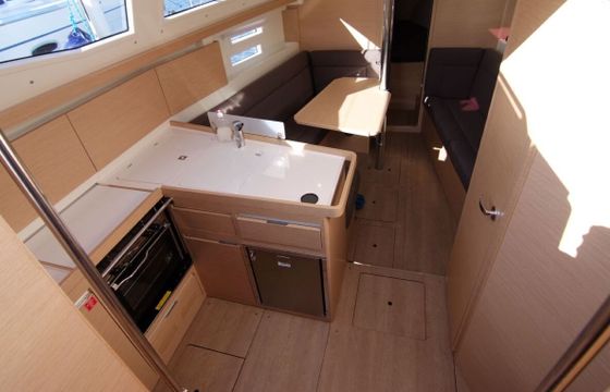 Sailboat Elan Marine Elan Impression 35 10m