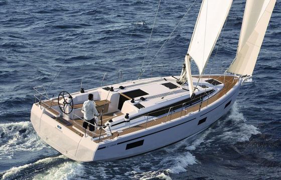 Sailboat Bavaria Yachtbau Bavaria C38 11m
