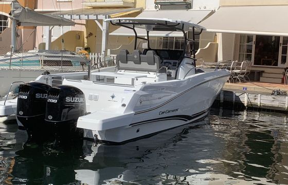 Motorboat Jeanneau Cap Camarat 9CC 400hp