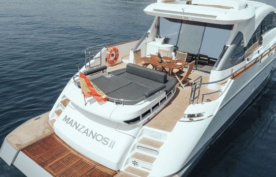 Motor yacht Aicon 72 SL | GADEA 2900hp