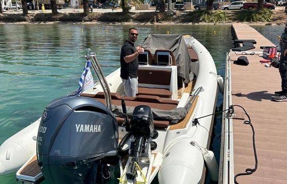 RIB Shearwater 8.90s 300hp