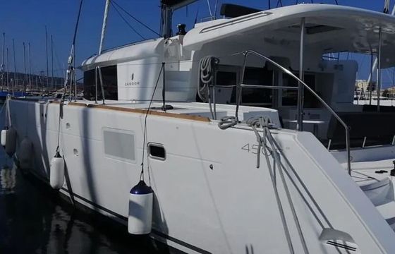 Catamaran Lagoon-Bénéteau Lagoon 450 F - 4 + 2 cab. 13.96m
