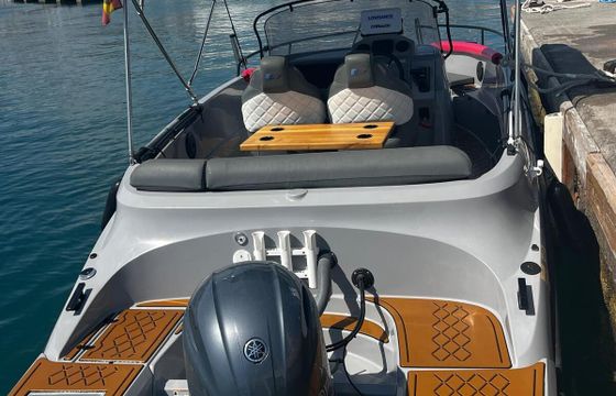 Motorboat Aqua24 S7 130hp