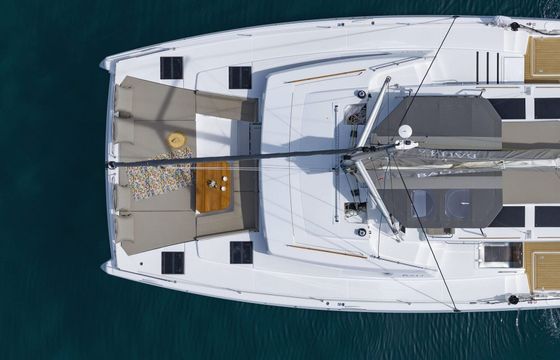 Catamaran Catana Group Bali 4.6 - 5 + 1 cab. 14m