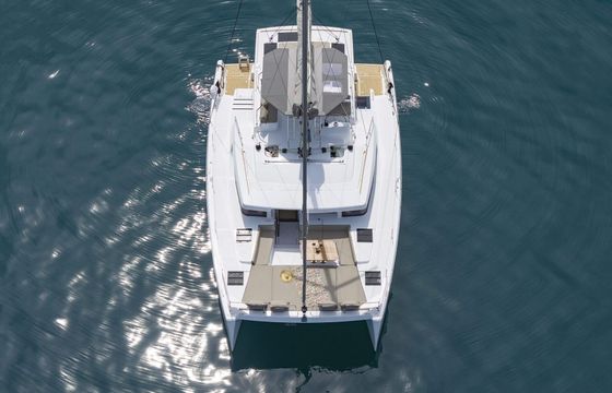 Catamaran Catana Group Bali 4.6 - 5 + 1 cab. 14m