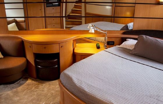 Motor yacht PERSHING 76 4060hp