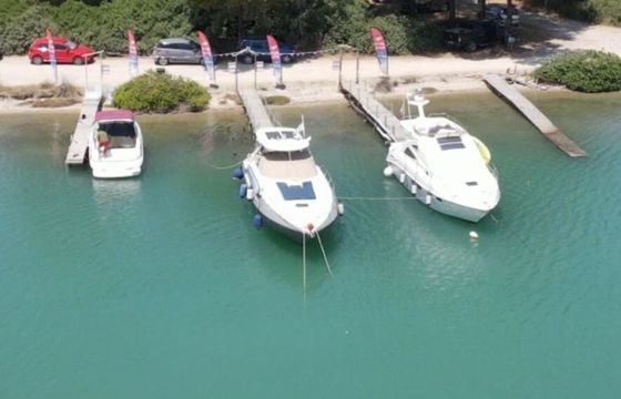 Motorboat Sunseeker White Eagle Cruises 700hp