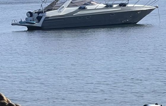 Motorboat Sunseeker White Eagle Cruises 700hp