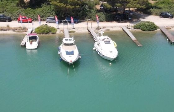 Motorboat Sunseeker White Eagle Cruises 700hp