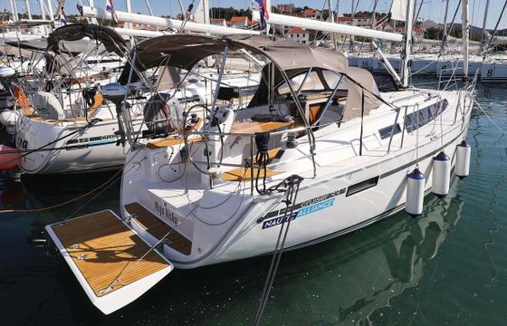 Sailboat Bavaria Yachtbau Bavaria Cruiser 33 9m
