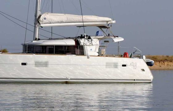 Catamaran Lagoon 400 S2 12m