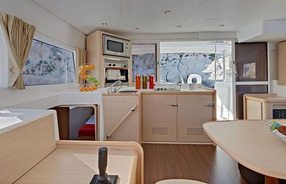 Catamaran Lagoon 400 S2 12m