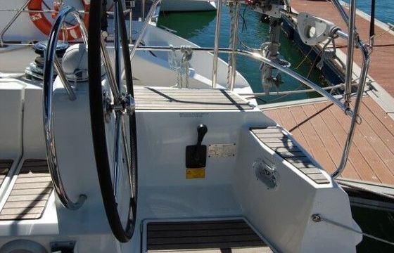 Sailboat Sun Odyssey 519 15m