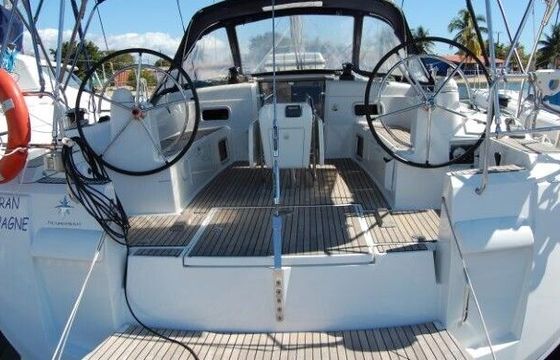 Sailboat Sun Odyssey 519 15m