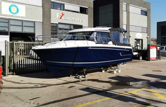 Motorboat Jeanneau Merry Fisher 795 250hp