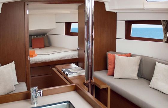 Sailboat Beneteau Oceanis 38.1 11.5m