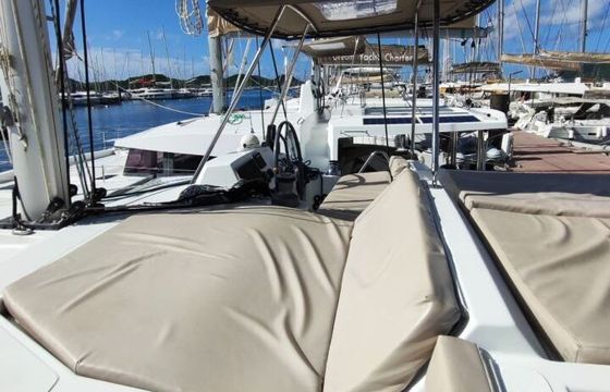 Catamaran Bali Bali 4.0 with watermaker 12.2m