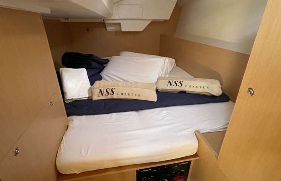 Sailboat BENETEAU OCEANIS 38.1 11.5m