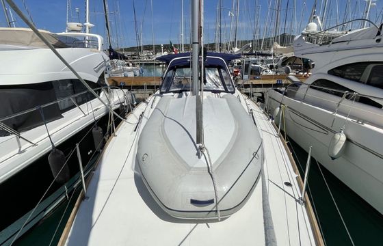 Sailboat BENETEAU OCEANIS 38.1 11.5m