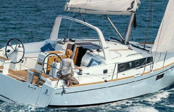 Sailboat BENETEAU OCEANIS 38.1 11.5m