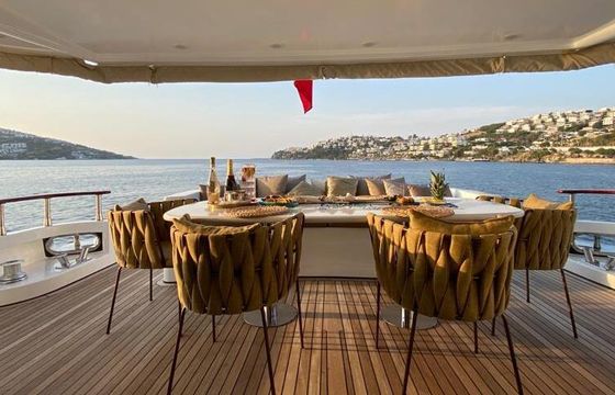Motor yacht 105 ft Luxury Yacht 1500hp