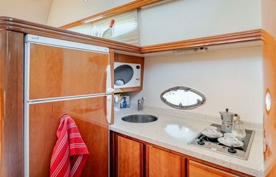 Motorboat Rodman Yachts Flybridge Luxury 820hp