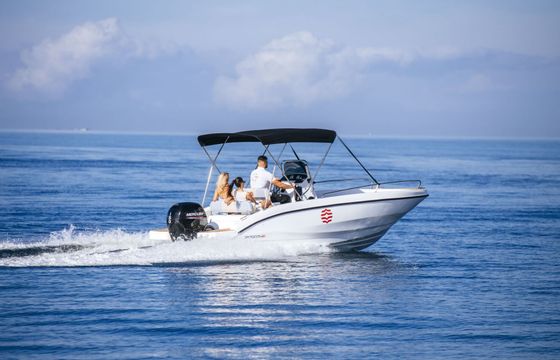 Motorboat Oktogon Venturo 21 150hp