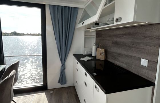 Houseboat Nautilus Hausboote Vagabund 43 mit Kamin - führerscheinpflichtig