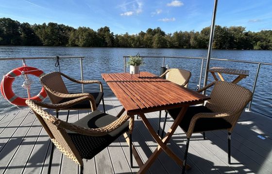 Houseboat Nautilus Hausboote Vagabund 43 mit Kamin - führerscheinpflichtig