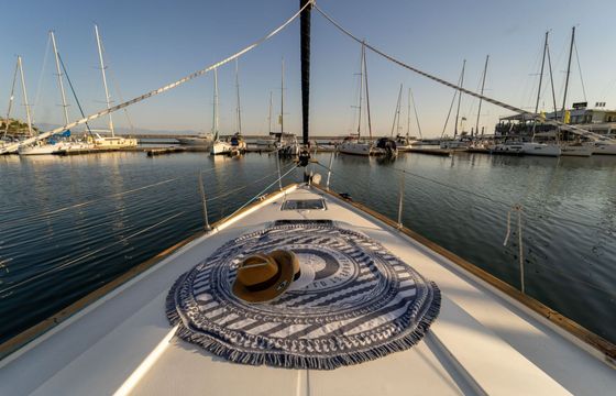 Sailboat Bavaria 44 14m