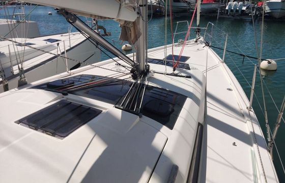 Sailboat Dufour Yachts Dufour 390 11.93m