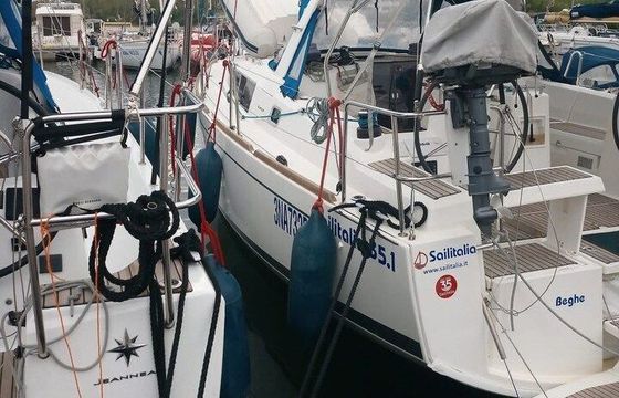 Sailboat Beneteau Oceanis 35.1 10.45m