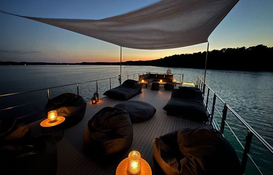 Houseboat Desidus Loungeboot - BAR