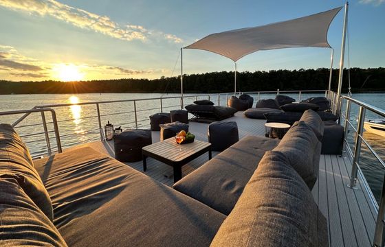 Houseboat Desidus Loungeboot - BAR