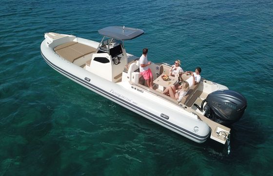RIB Capelli Capelli 900 OPEN anno 2023 con BAGNO e CABINA 300hp
