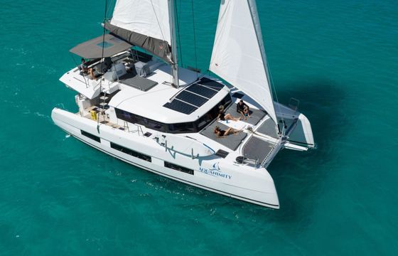 Catamaran Dufour D48 14.63m