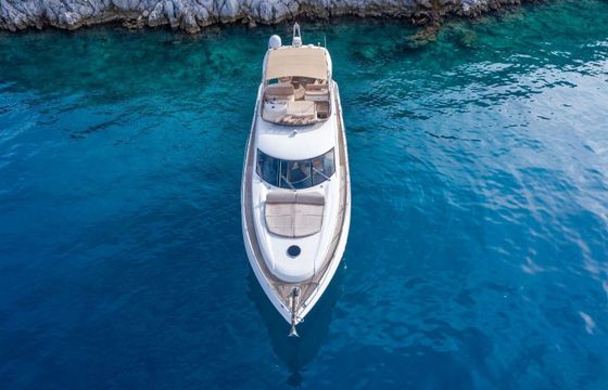 Motor yacht Sunseeker 64 ft Sleek Design Yacht 1200hp