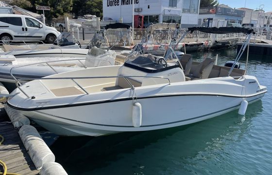 Motorboat Quicksilver 675 open 150hp