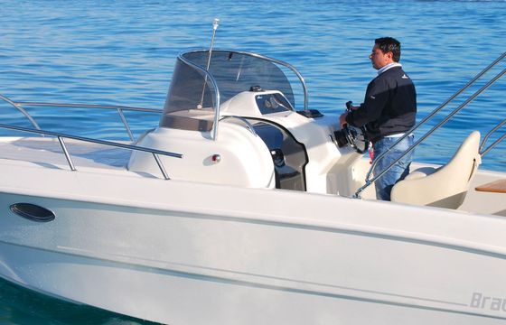 Motorboat Mingolla Brava 25 WA 250hp
