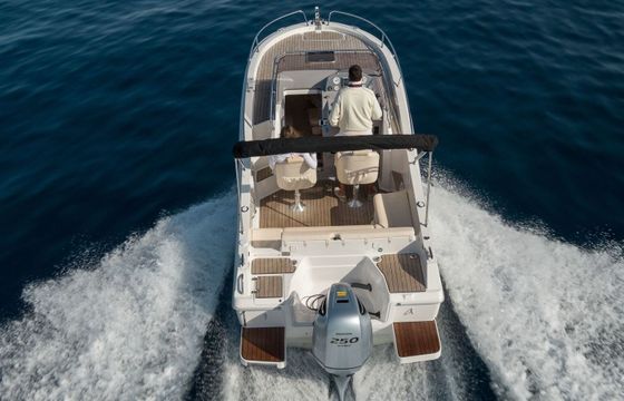 Motorboat Atlantic 730 Sun Cruiser 250hp