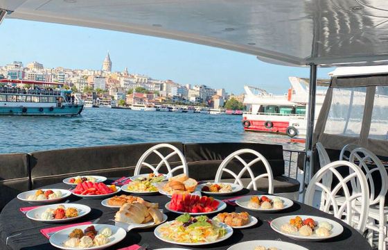 Motor yacht custom 2010 900hp