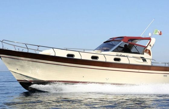 Motorboat Di Luccia Sirio 33 Cabin 640hp