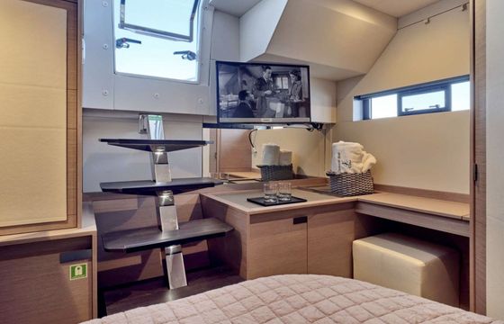 Catamaran Fountaine Pajot Power 67 20.3m