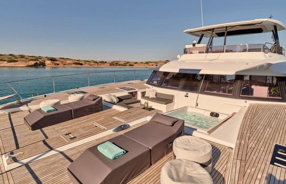 Catamaran Fountaine Pajot Power 67 20.3m