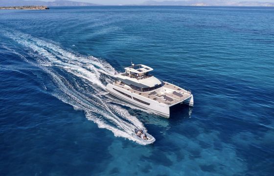 Catamaran Fountaine Pajot Power 67 20.3m