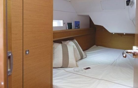 Sailboat JEANNEAU SUN ODYSSEY 389 11.75m