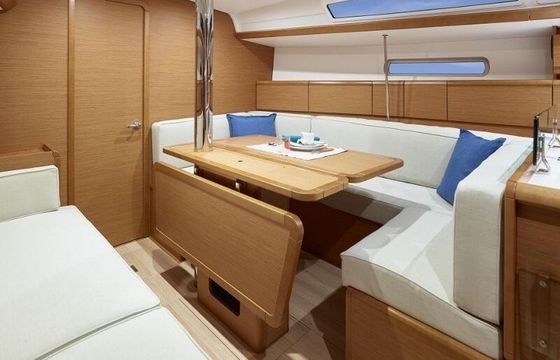 Sailboat JEANNEAU SUN ODYSSEY 389 11.75m