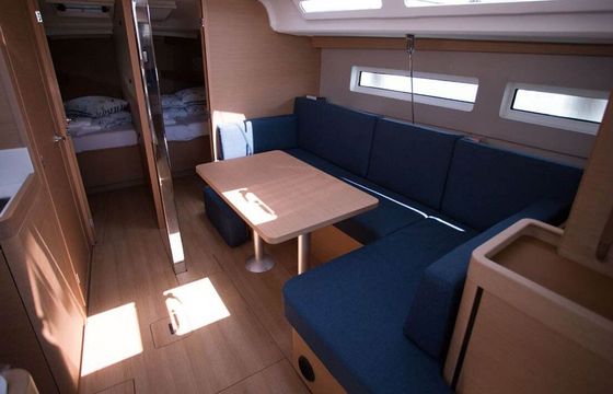 Sailboat Jeanneau Sun Odyssey 440  13m