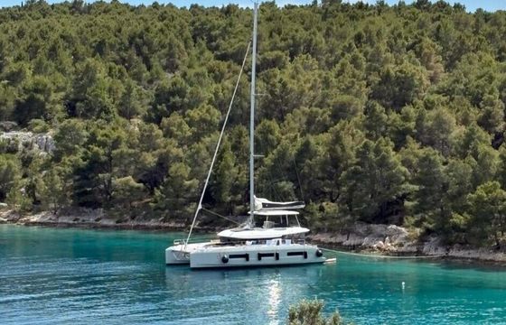 Catamaran Lagoon 55 LUXURY version (2025) 16m